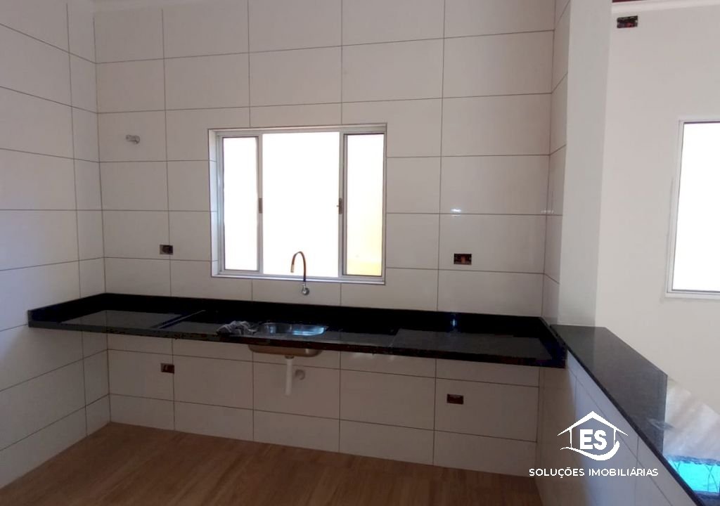 Imagem imóvel casa suarão lado morro