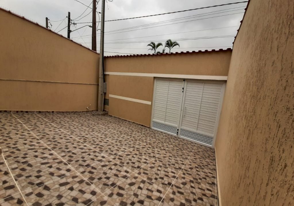 Imagem imóvel CASA À POUCOS METROS DA PRAIA EM MONGAGUÁ