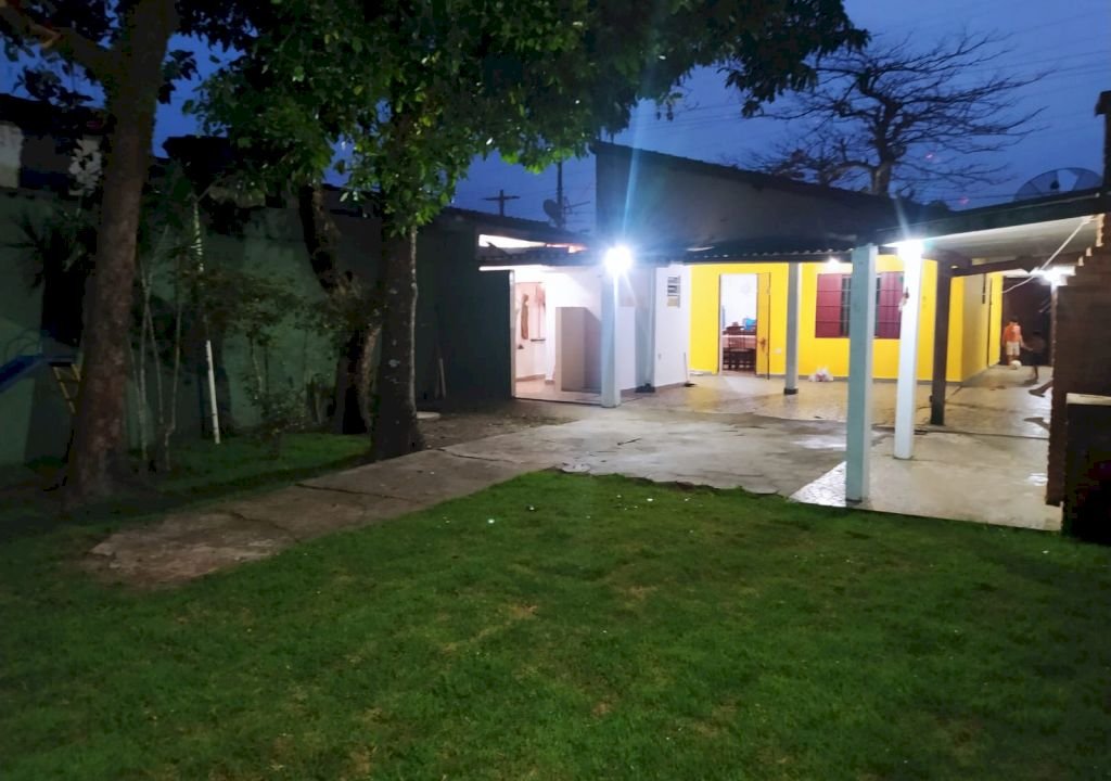 Imagem imóvel CASA ESPAÇOSA À 5MIN DA PRAIA EM MONGAGUÁ