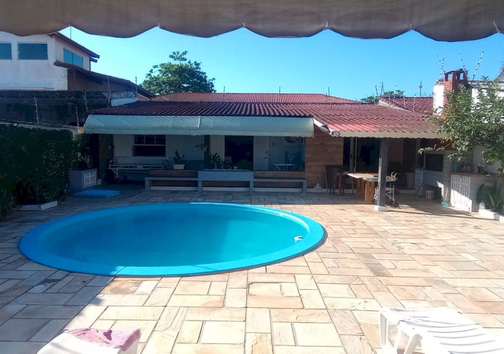 Imagem imóvel ESPETACULAR CASA DE MADEIRA DE FRENTE À PRAIA C/ PISCINA