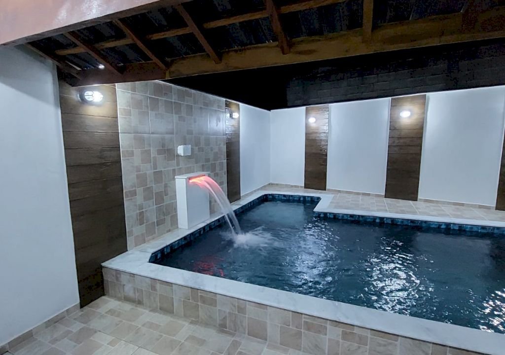 Imagem imóvel CASA C/ PISCINA E FINO ACABAMENTO NO BAIRRO PALMEIRAS