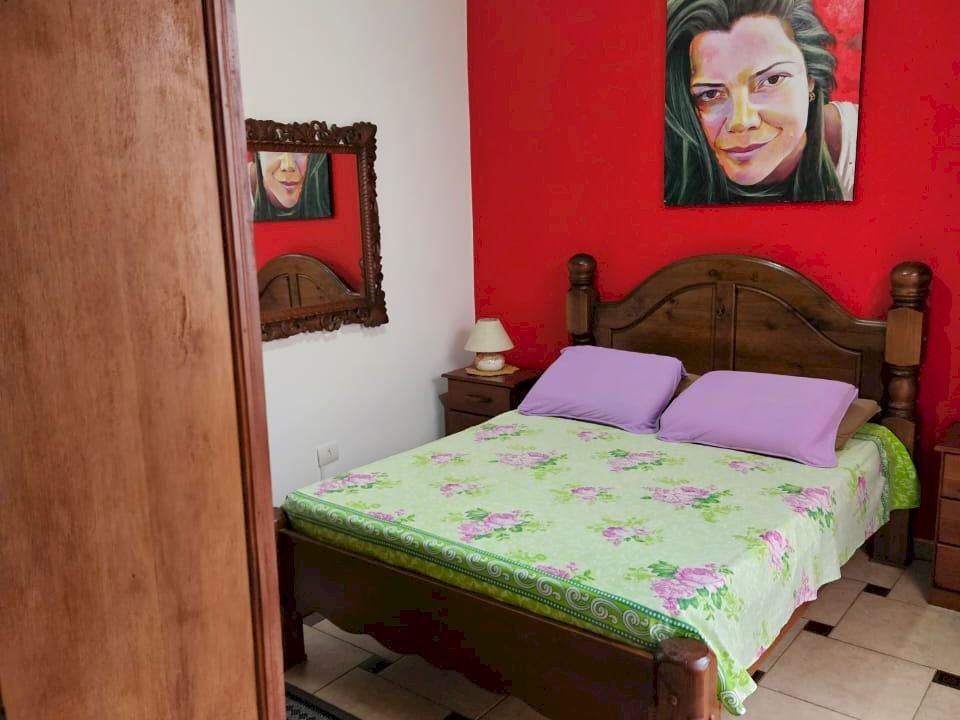 Imagem imóvel DUAS CASAS + 1 EDÍCULA MOBILIADAS EM UM SÓ TERRENO