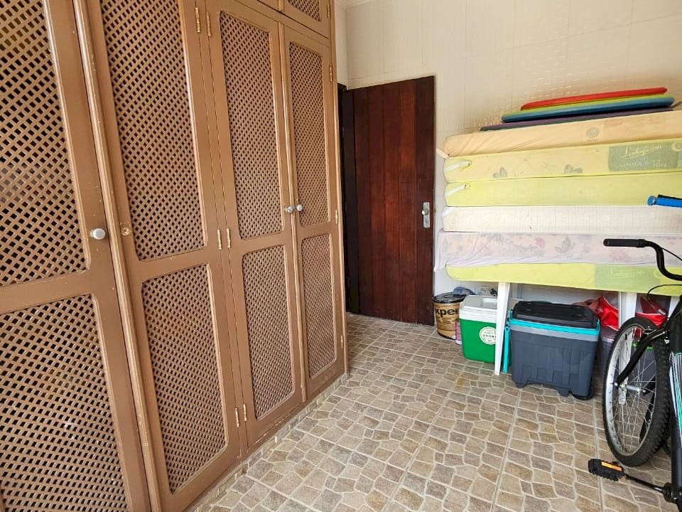Imagem imóvel DUAS CASAS + 1 EDÍCULA MOBILIADAS EM UM SÓ TERRENO