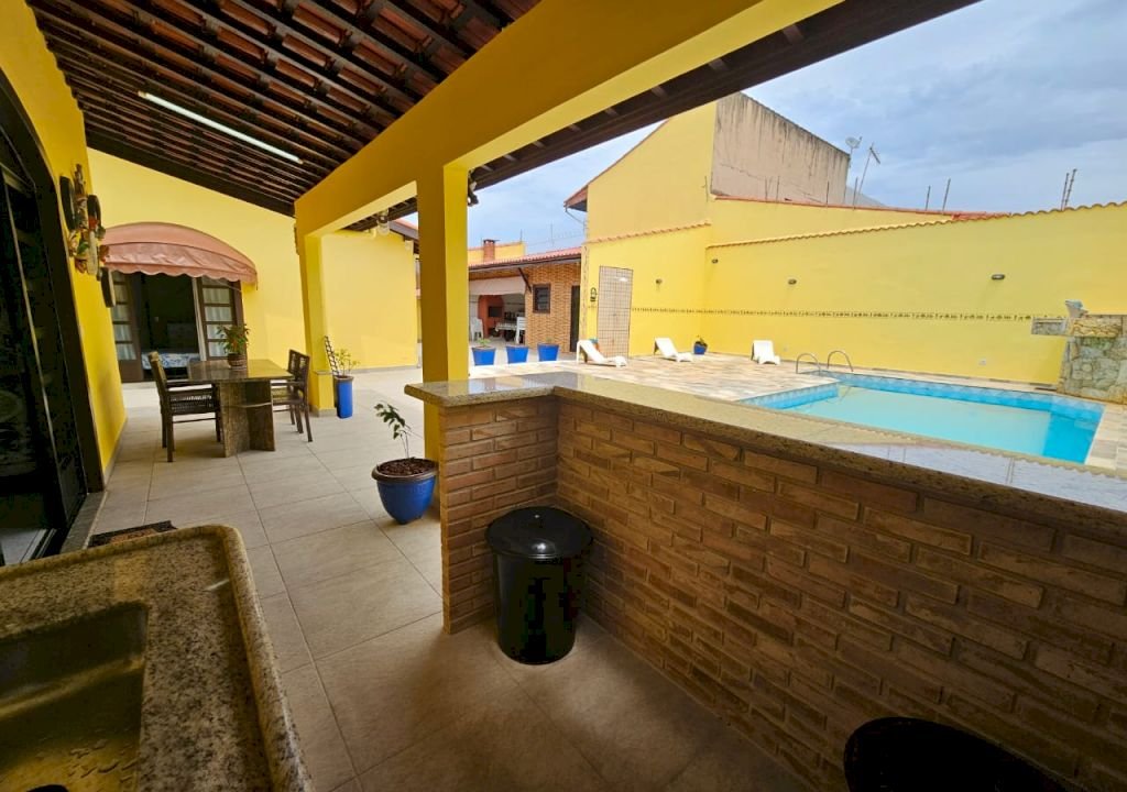 Imagem imóvel DUAS CASAS + 1 EDÍCULA MOBILIADAS EM UM SÓ TERRENO