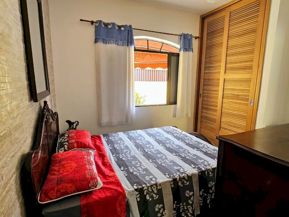 Imagem imóvel DUAS CASAS + 1 EDÍCULA MOBILIADAS EM UM SÓ TERRENO
