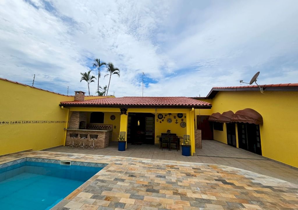 Imagem imóvel DUAS CASAS + 1 EDÍCULA MOBILIADAS EM UM SÓ TERRENO