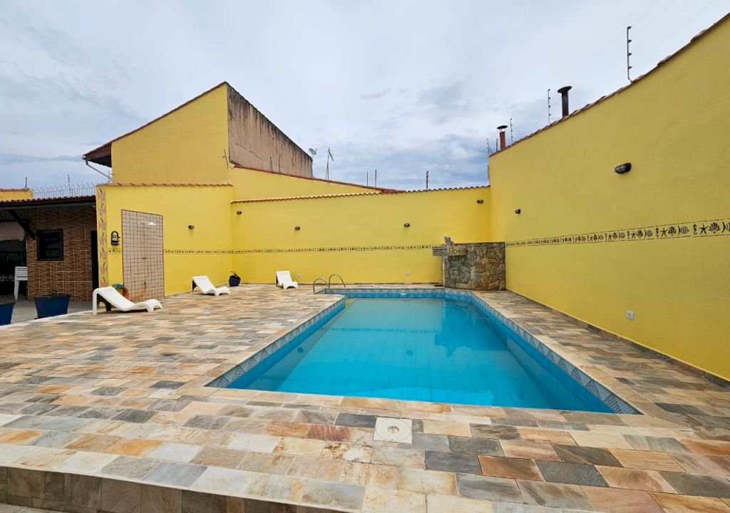 Imagem imóvel DUAS CASAS + 1 EDÍCULA MOBILIADAS EM UM SÓ TERRENO