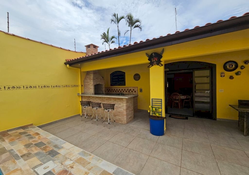 Imagem imóvel DUAS CASAS + 1 EDÍCULA MOBILIADAS EM UM SÓ TERRENO