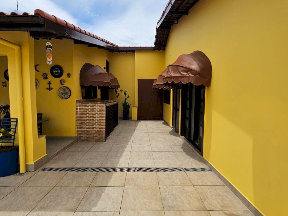 Imagem imóvel DUAS CASAS + 1 EDÍCULA MOBILIADAS EM UM SÓ TERRENO