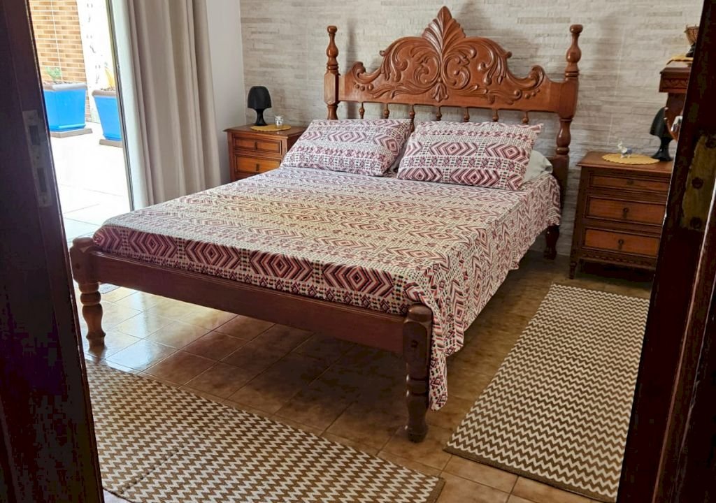 Imagem imóvel DUAS CASAS + 1 EDÍCULA MOBILIADAS EM UM SÓ TERRENO
