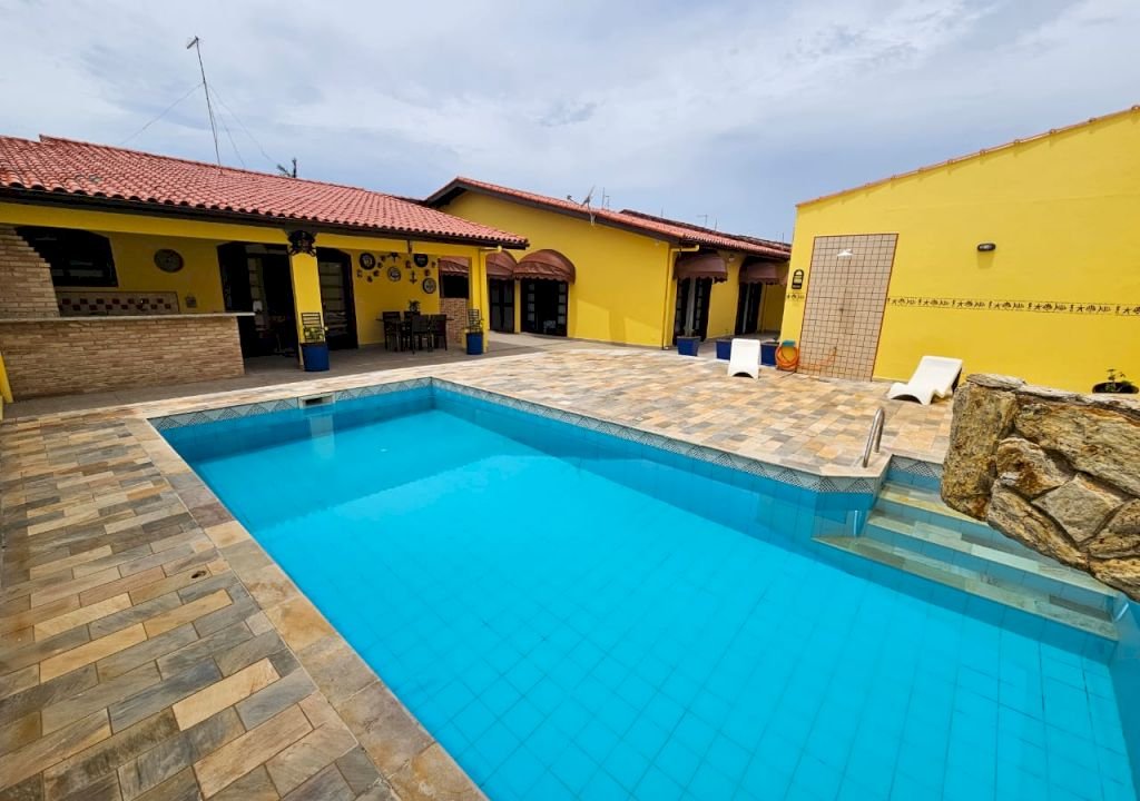 Imagem imóvel DUAS CASAS + 1 EDÍCULA MOBILIADAS EM UM SÓ TERRENO