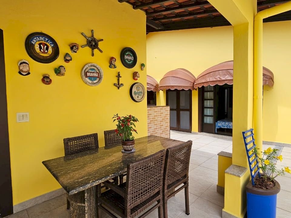 Imagem imóvel DUAS CASAS + 1 EDÍCULA MOBILIADAS EM UM SÓ TERRENO