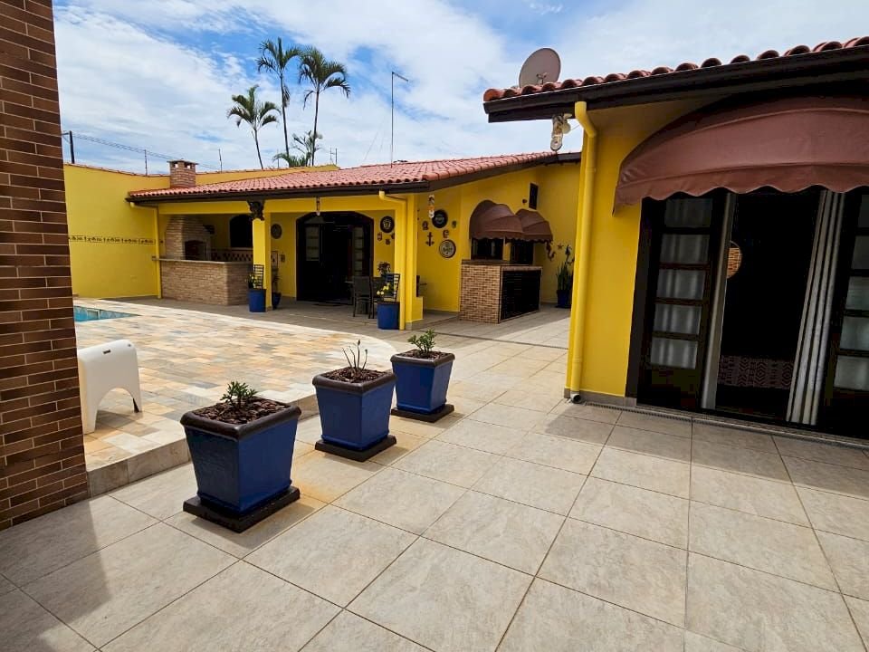 Imagem imóvel DUAS CASAS + 1 EDÍCULA MOBILIADAS EM UM SÓ TERRENO