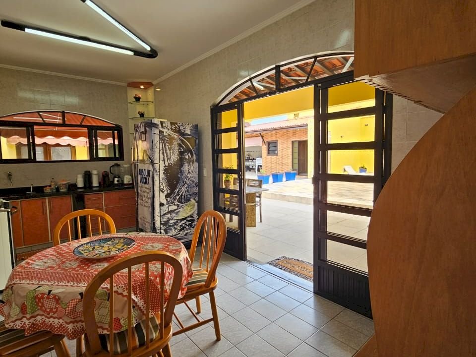 Imagem imóvel DUAS CASAS + 1 EDÍCULA MOBILIADAS EM UM SÓ TERRENO