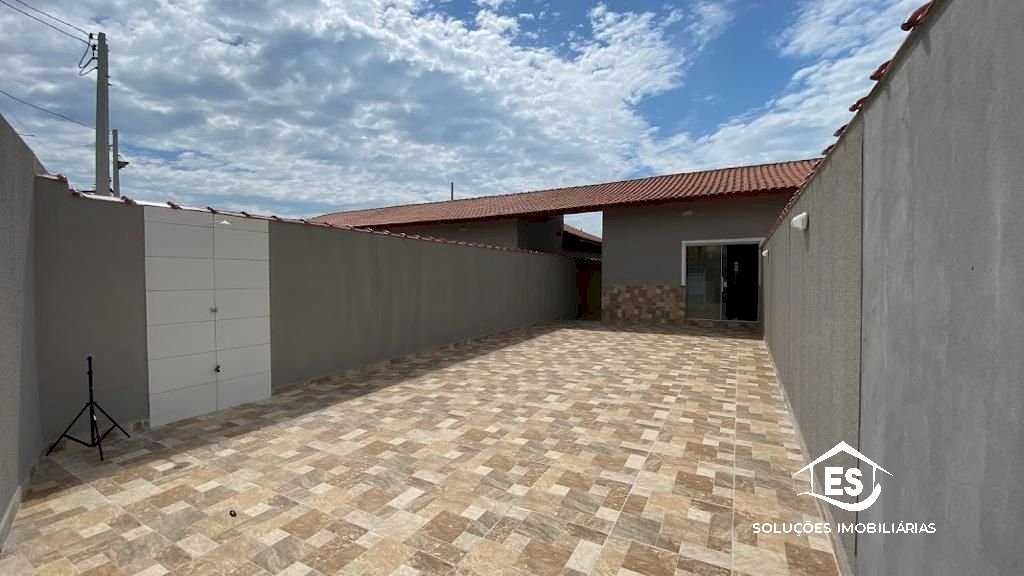 Imagem imóvel CASAS À VENDA C/ PISCINA A POUCOS METROS DA PRAIA ITANHAÉM