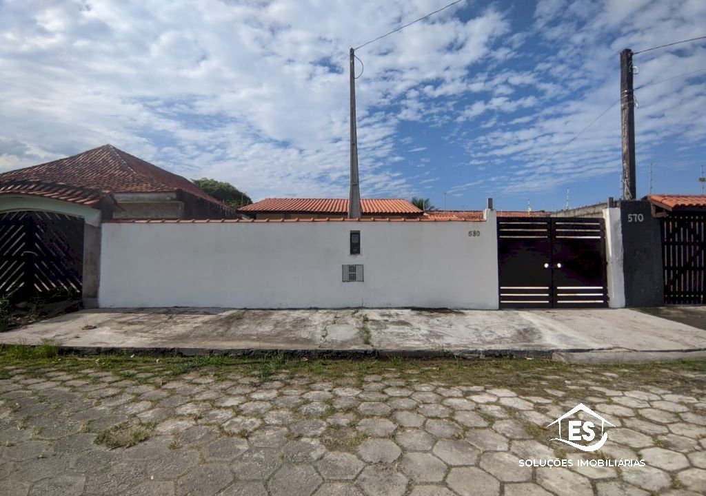 Imagem imóvel AMPLA CASA DE TERRENO INTEIRO C/ PREÇO DE GEMINADA NA PRAIA