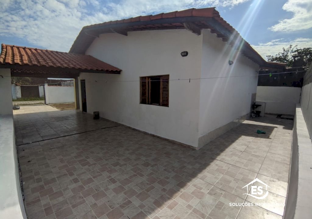 Imagem imóvel AMPLA CASA DE TERRENO INTEIRO C/ PREÇO DE GEMINADA NA PRAIA