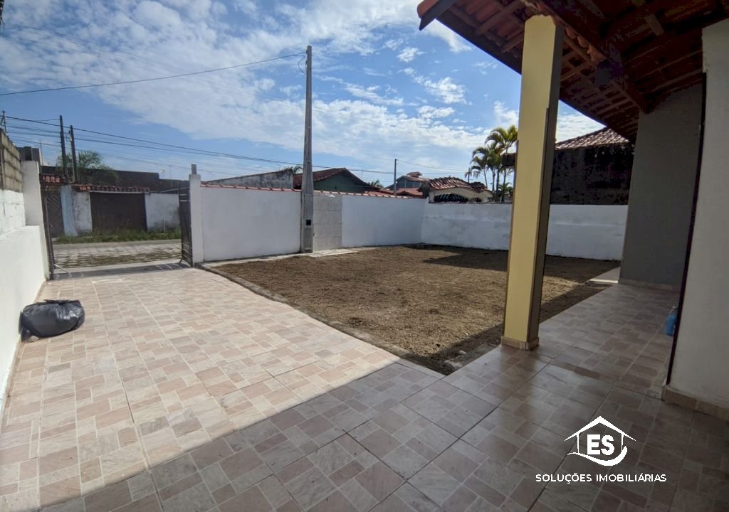 Imagem imóvel AMPLA CASA DE TERRENO INTEIRO C/ PREÇO DE GEMINADA NA PRAIA
