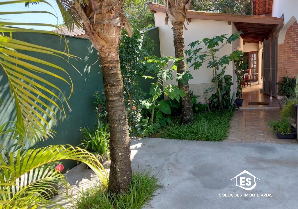 Imagem imóvel EXCELENTE CASA C/ PISCINA E AMPLO ESPAÇO NO LOTY