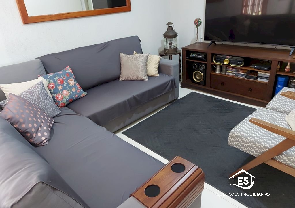 Imagem imóvel EXCELENTE CASA C/ PISCINA E AMPLO ESPAÇO NO LOTY
