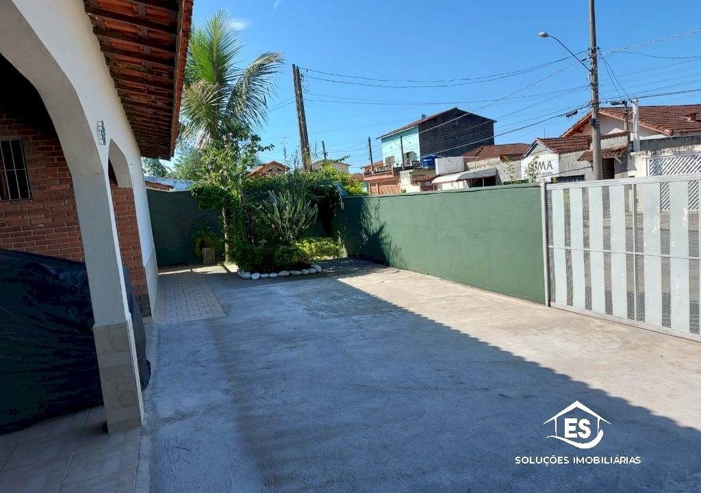 Imagem imóvel EXCELENTE CASA C/ PISCINA E AMPLO ESPAÇO NO LOTY