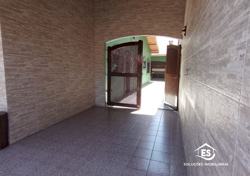 Imagem imóvel EXCELENTE CASA C/ AMPLO ESPAÇO NA RUA DA PRAIA DO SUARÃO