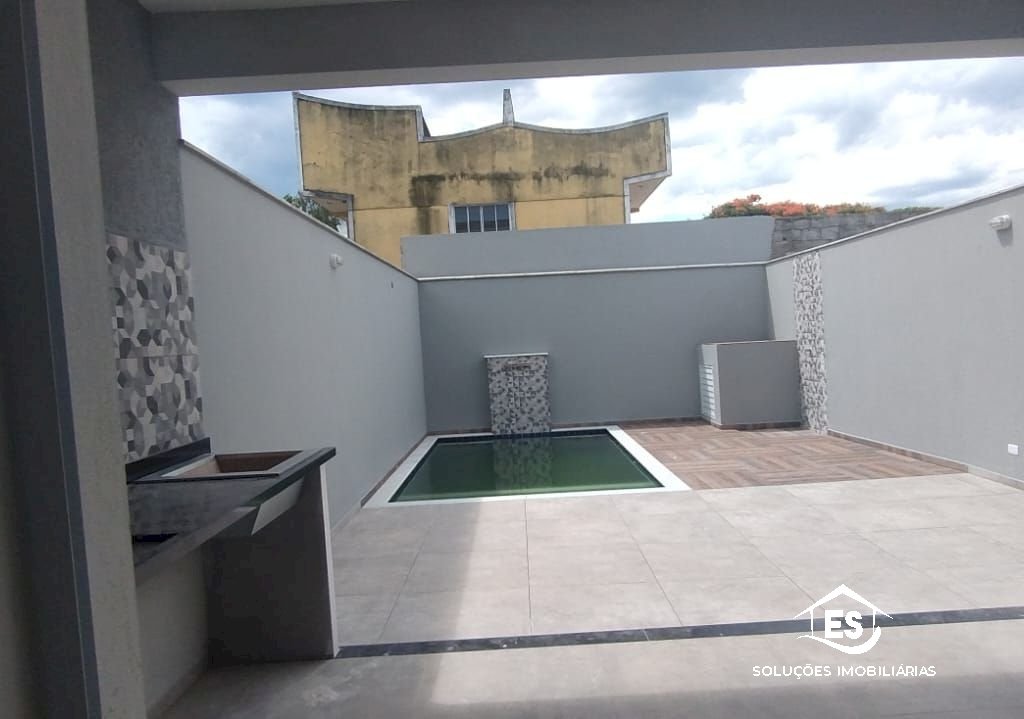 Imagem imóvel Sobrado 3 dormitórios com piscina