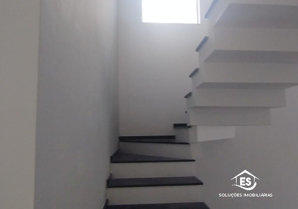 Imagem imóvel Sobrado 3 dormitórios com piscina