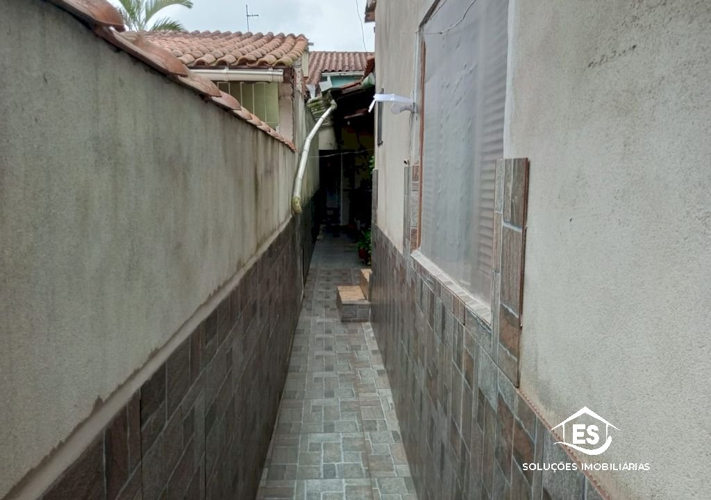 Imagem imóvel casa Suarão lado morro