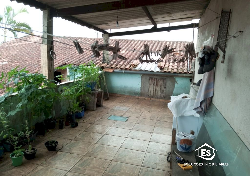 Imagem imóvel casa Suarão lado morro