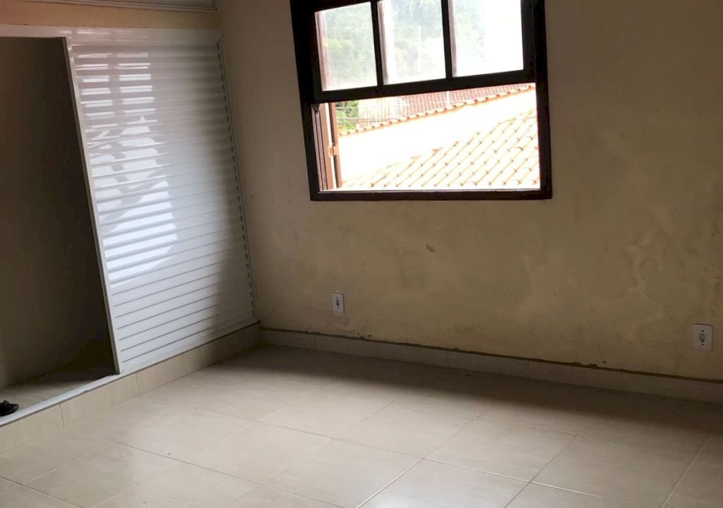 Imagem imóvel EXCELENTE SOBRADO COM PISCINA NO MOSTEIRO/CENTRO