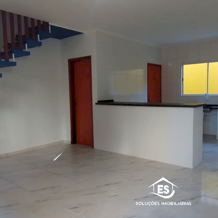 Imagem imóvel Sobrado no Suarão: Conforto e Lazer Perto da Praia
