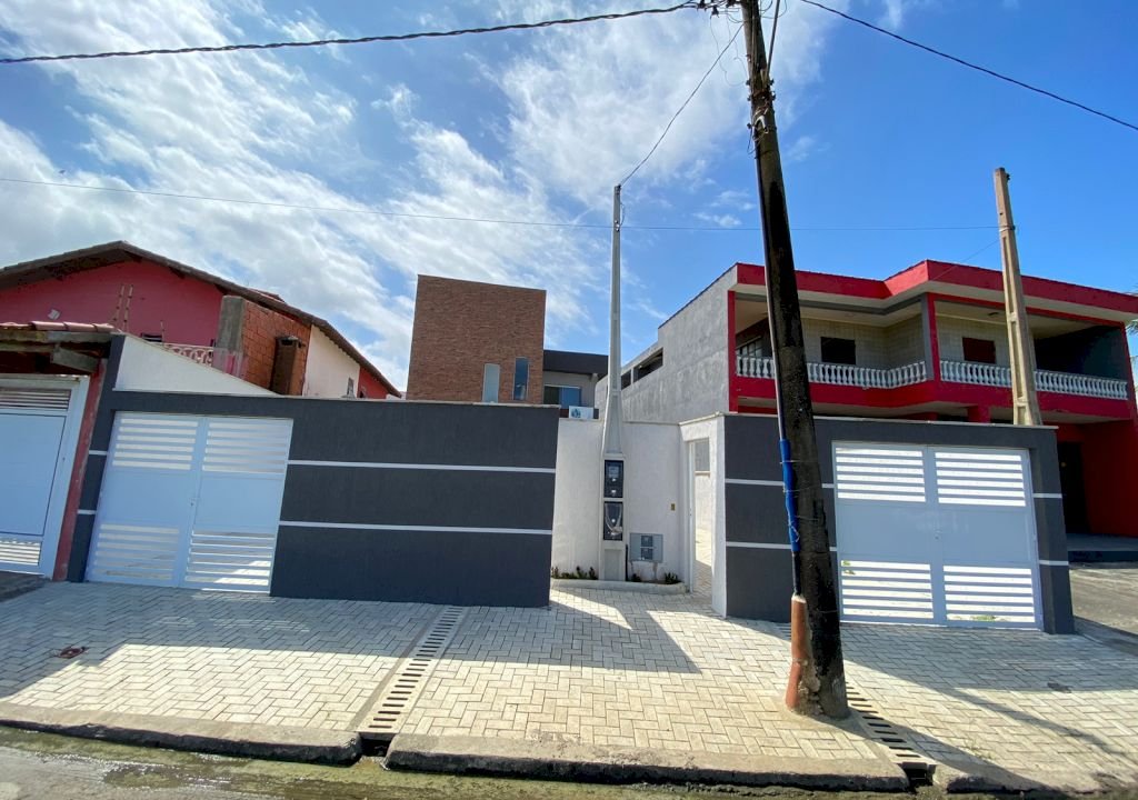 Imagem imóvel CASA SOBREPOSTA PARTE TERREA C/ PISCINA EM FRENTE A PRAIA
